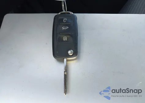 2018 Volkswagen Tiguan Limited 2.0T from USA, damaged, VIN WVGAV7AX6JK001326